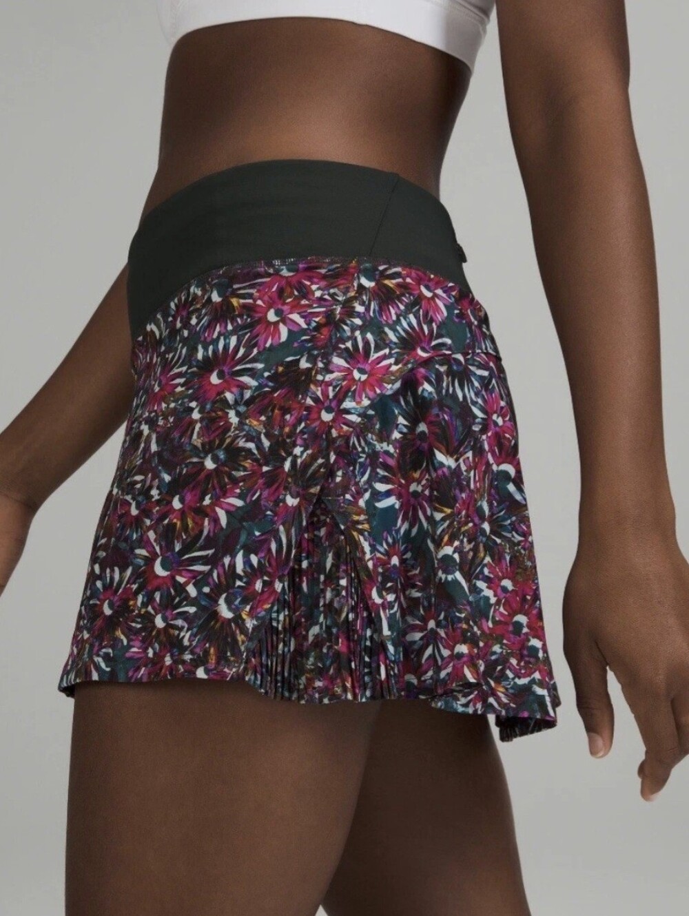 NWOT Lululemon Play Off The Pleats Skirt | Floral Electric-Rainforest Green | 0